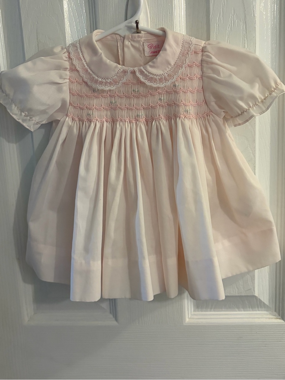 Petit Ami Stunning Light Pink Smocked Dress w/Lace Trimmed Collar Size 3 Months